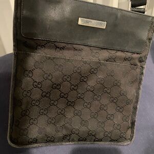 Authentic Gucci cross body